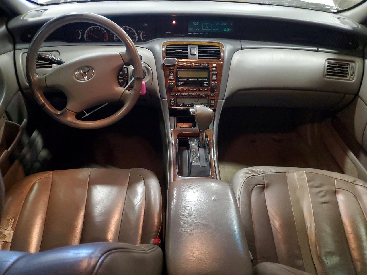 2002 TOYOTA AVALON