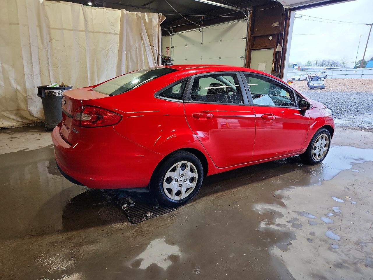 2013 FORD FIESTA