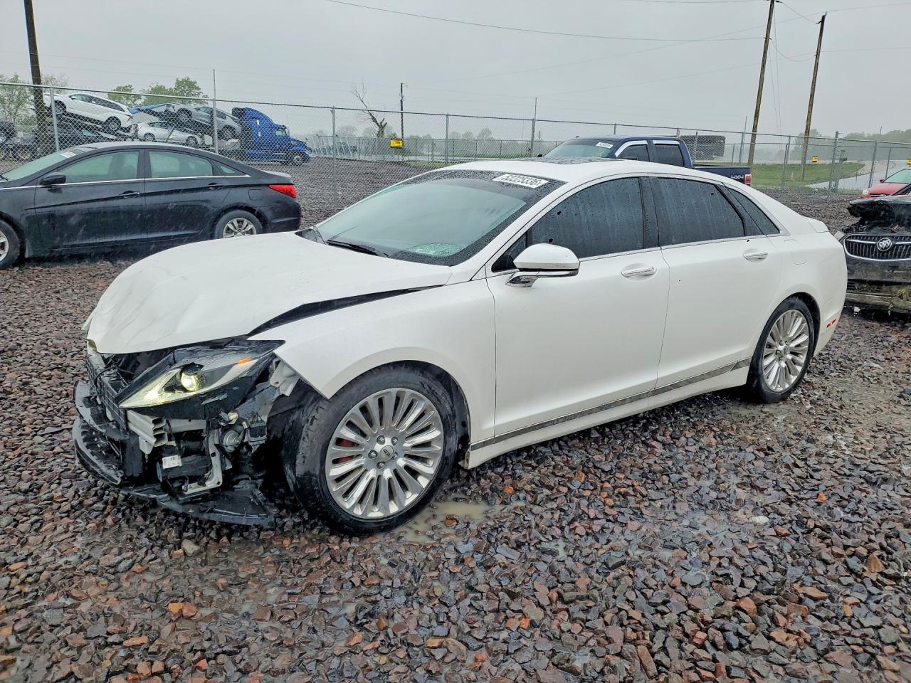 2013 LINCOLN MKZ
