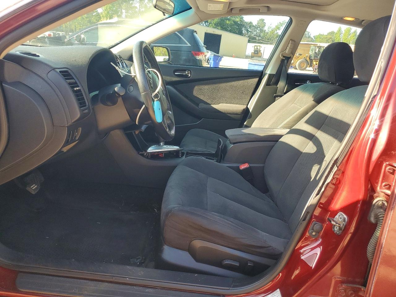 2010 NISSAN ALTIMA