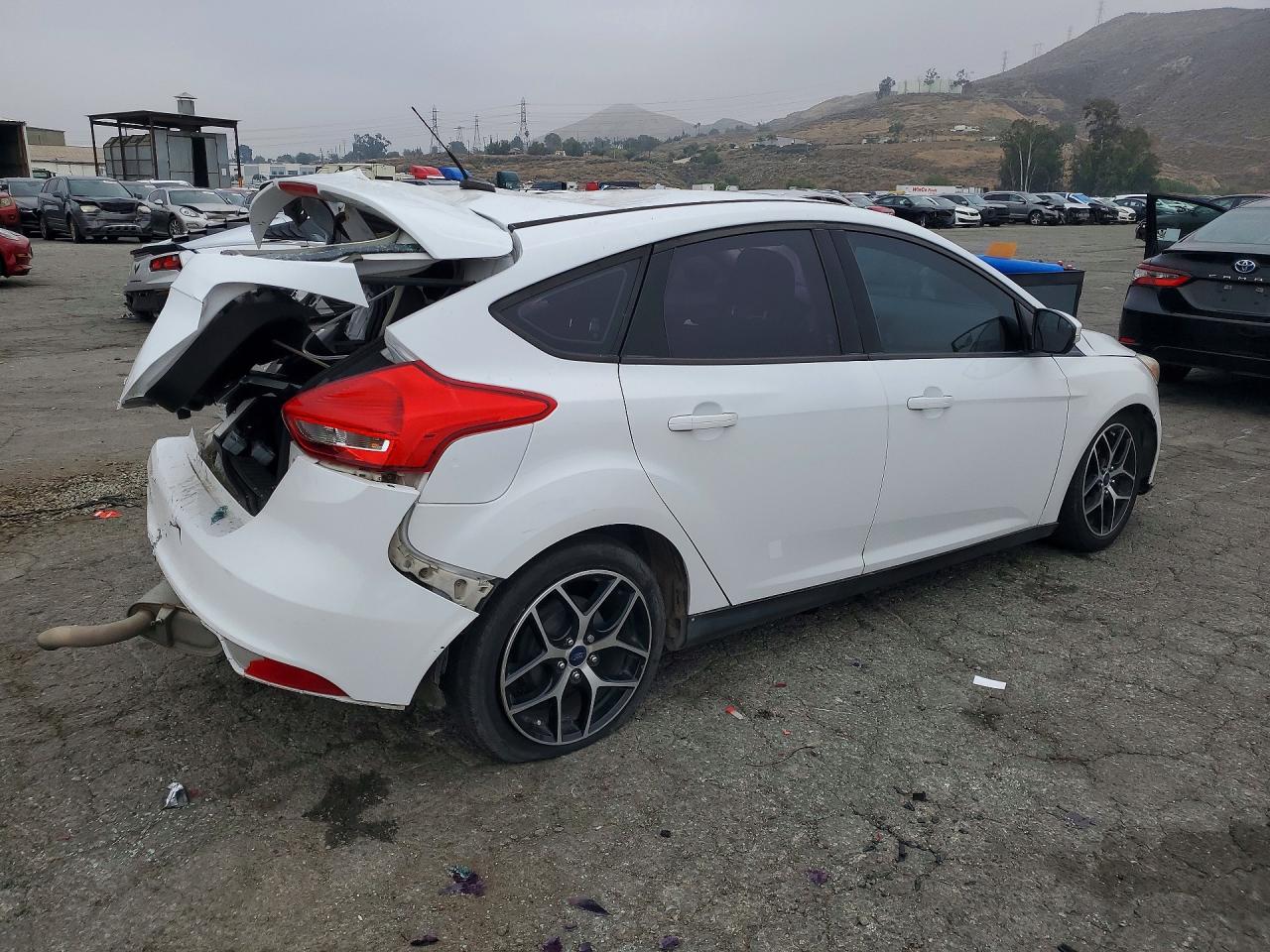 2017 FORD FOCUS