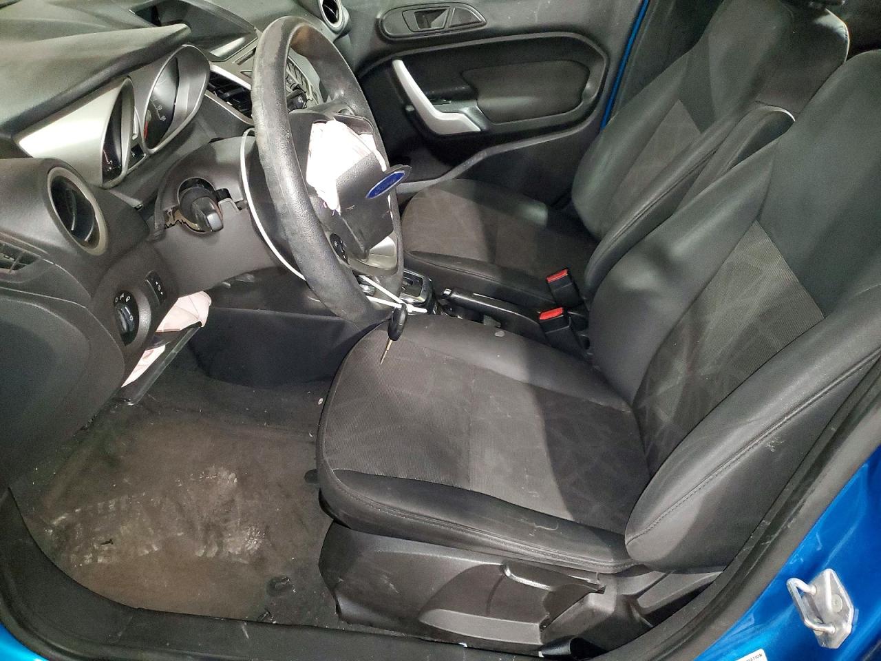 2012 FORD FIESTA