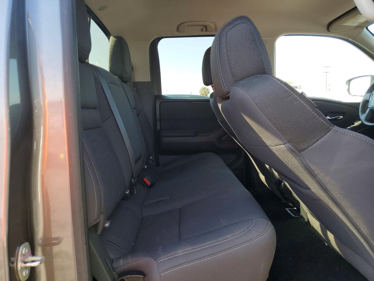 2024 NISSAN FRONTIER