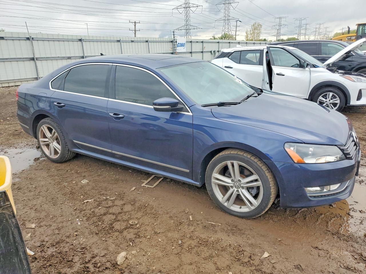 2014 VOLKSWAGEN PASSAT