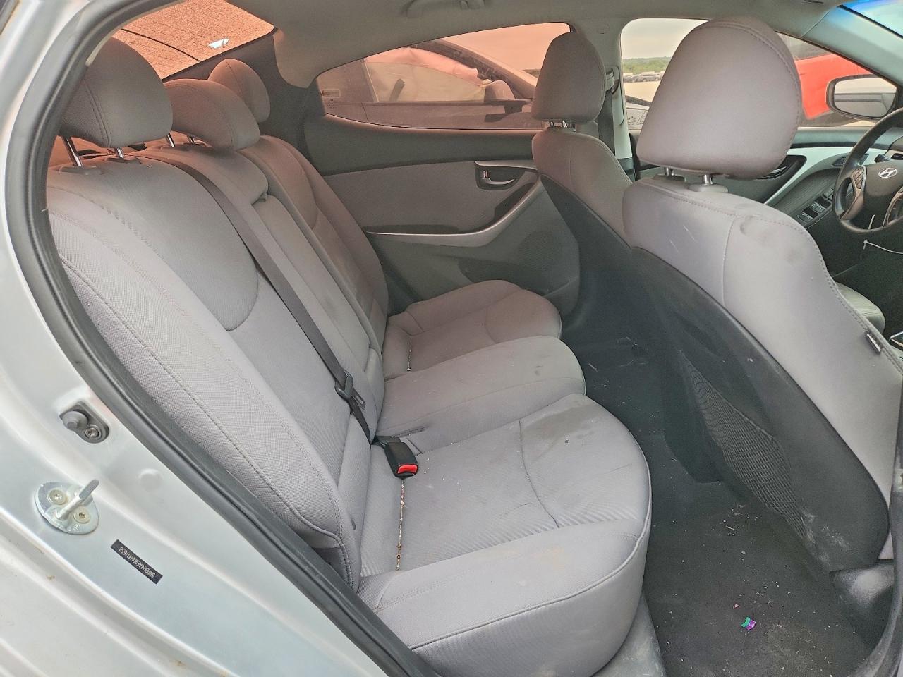 2013 HYUNDAI ELANTRA
