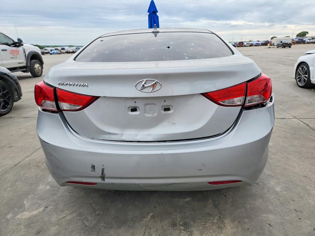 2013 HYUNDAI ELANTRA