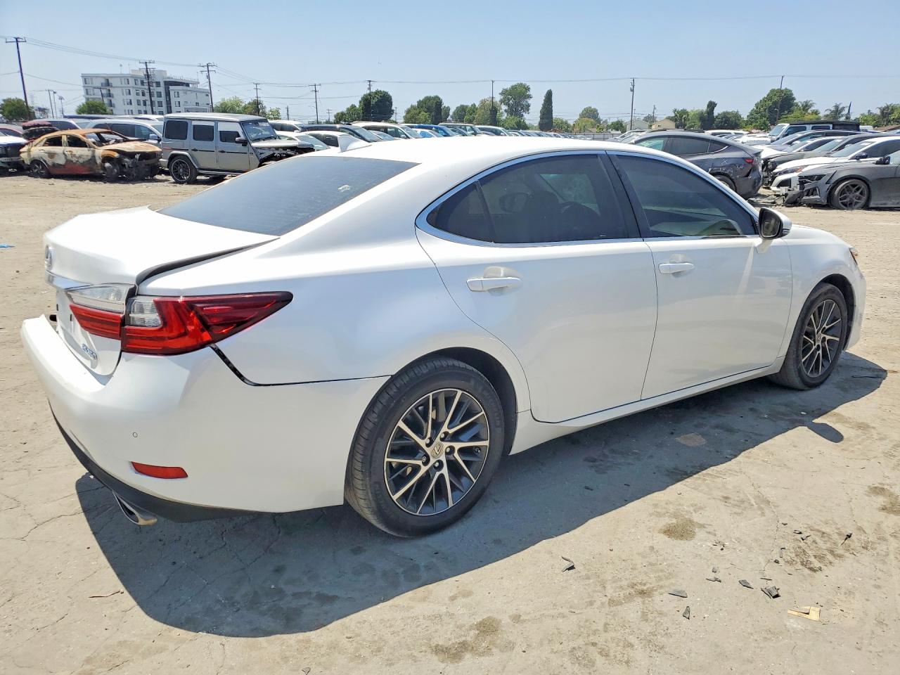 2016 LEXUS ES350