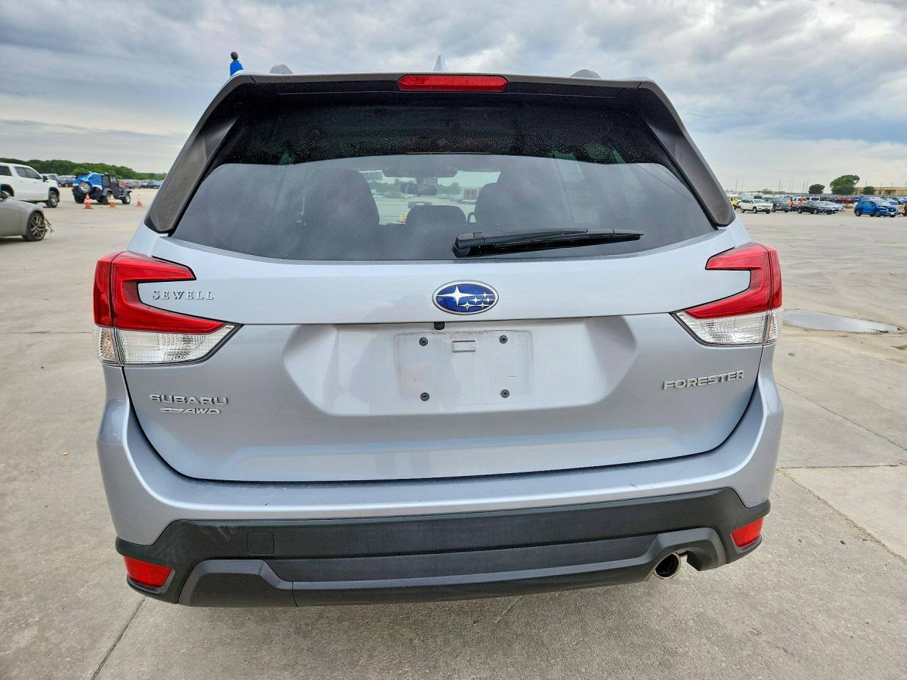 2022 SUBARU FORESTER