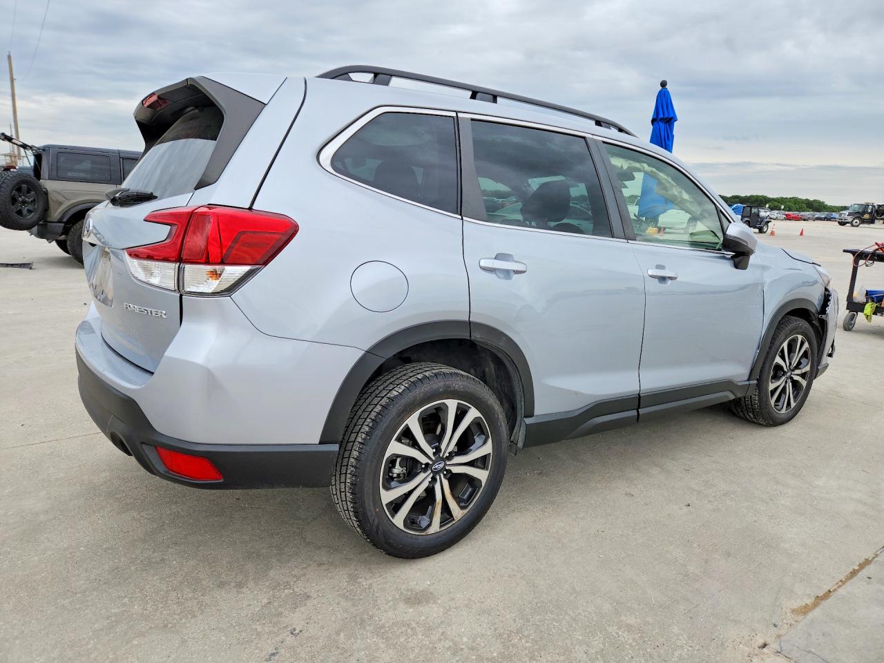 2022 SUBARU FORESTER