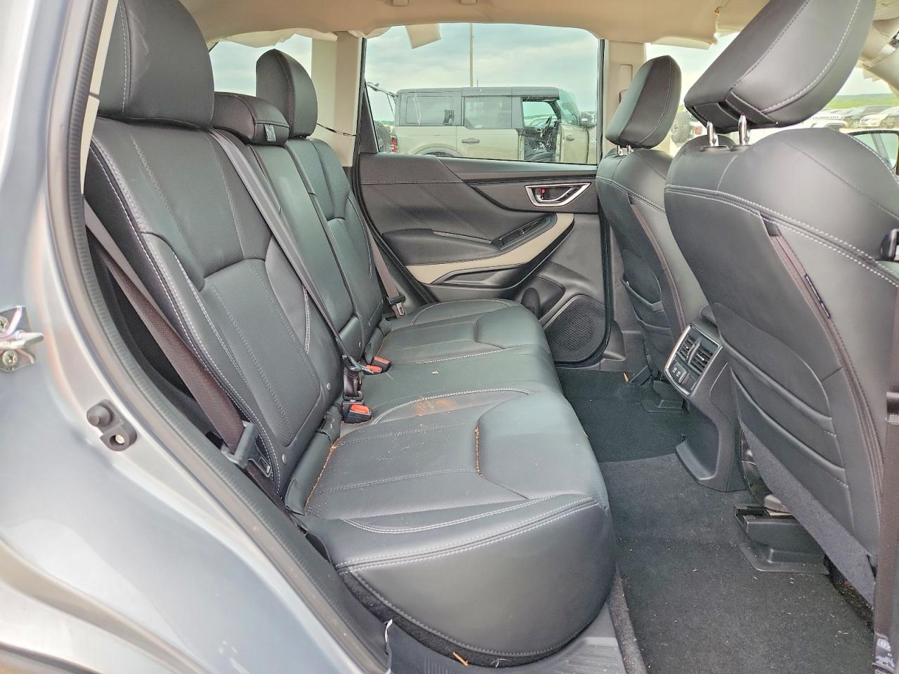 2022 SUBARU FORESTER