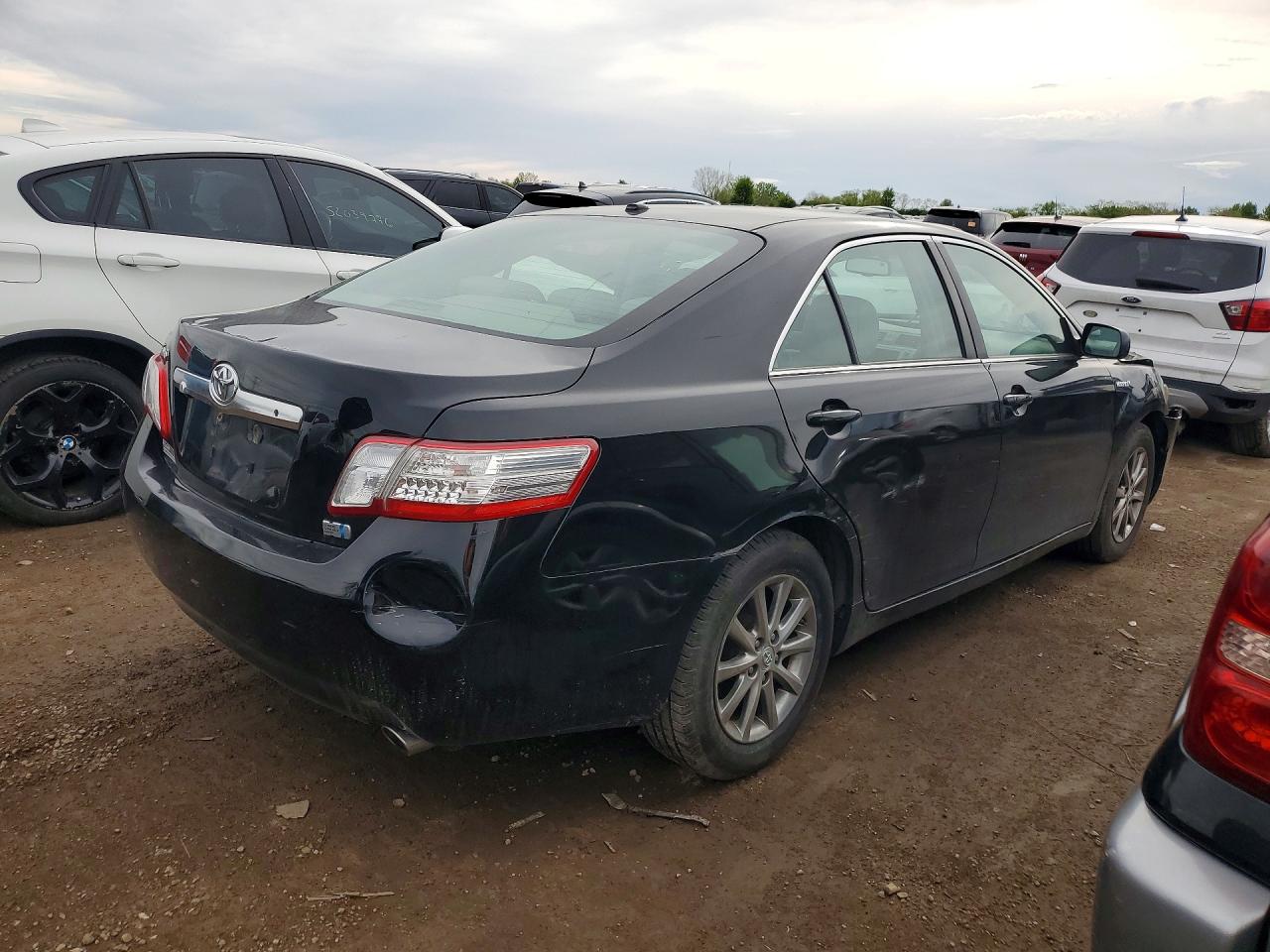2011 TOYOTA CAMRY