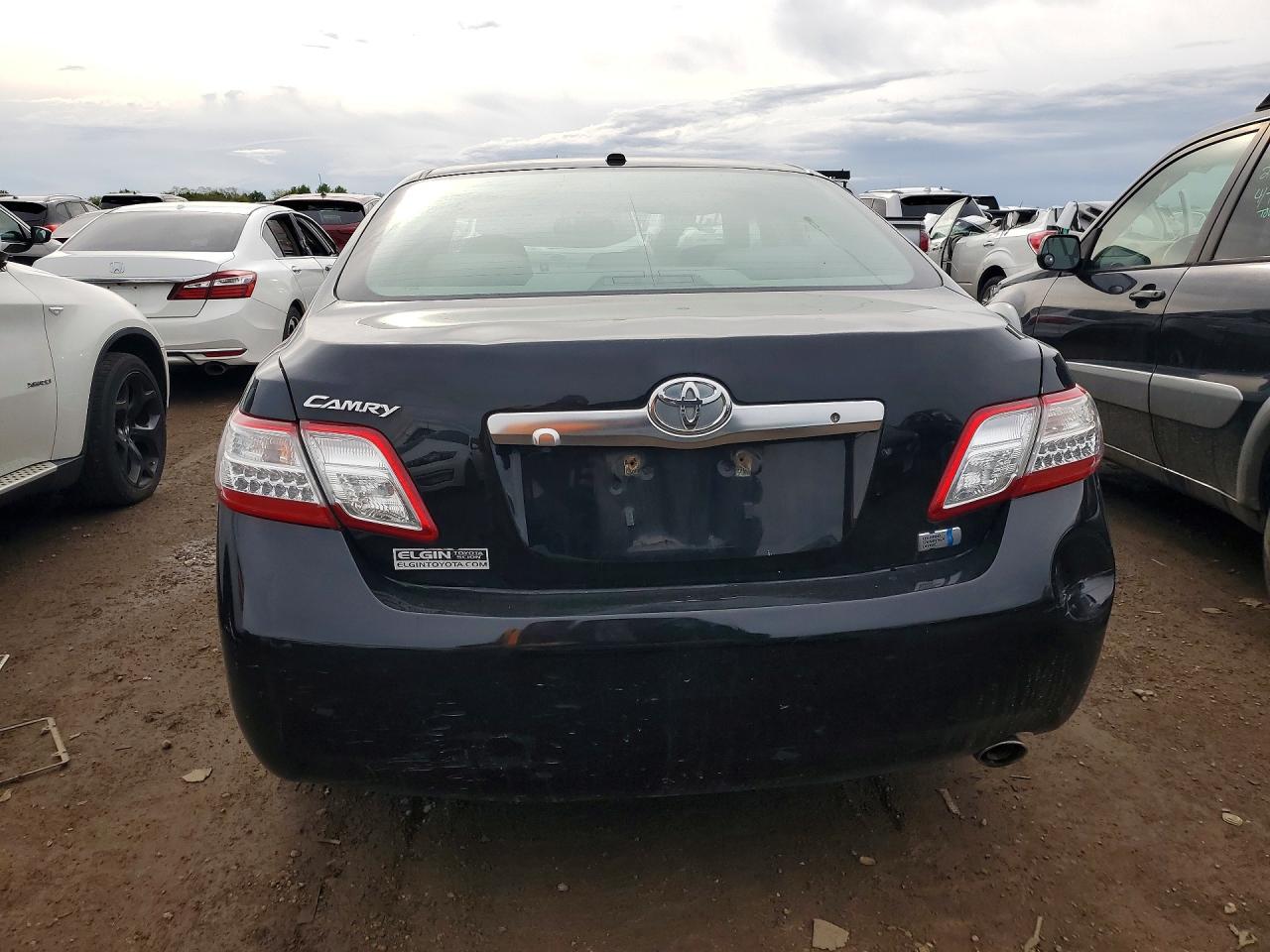 2011 TOYOTA CAMRY