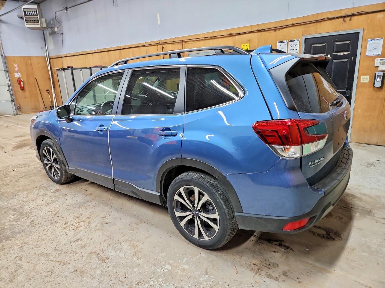 2022 SUBARU FORESTER