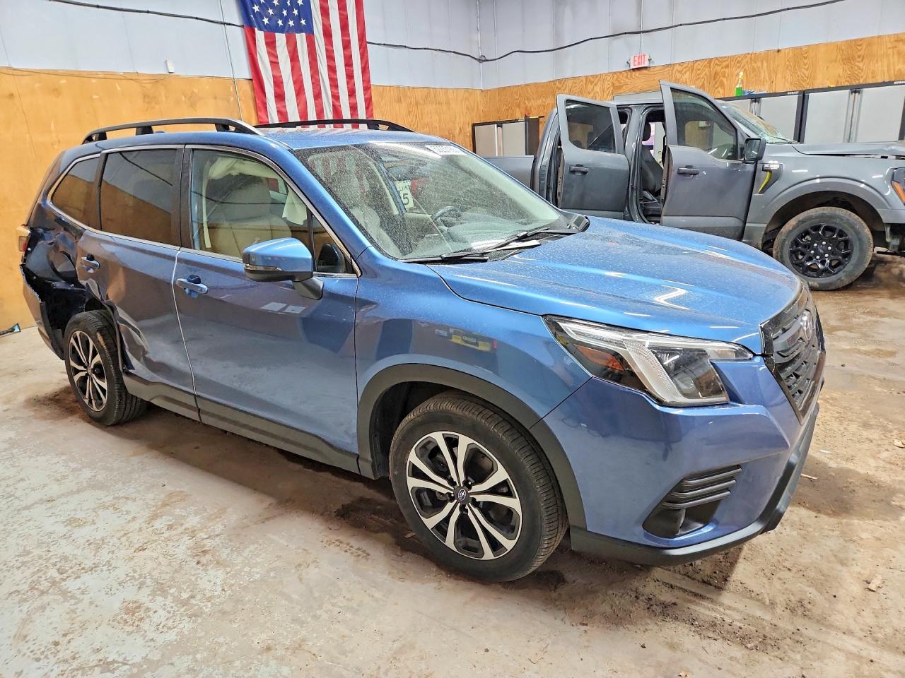 2022 SUBARU FORESTER