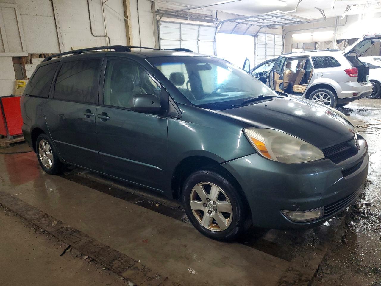 2004 TOYOTA SIENNA