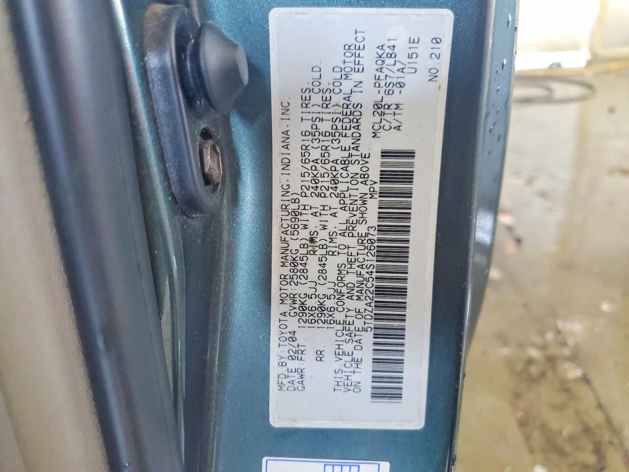 2004 TOYOTA SIENNA