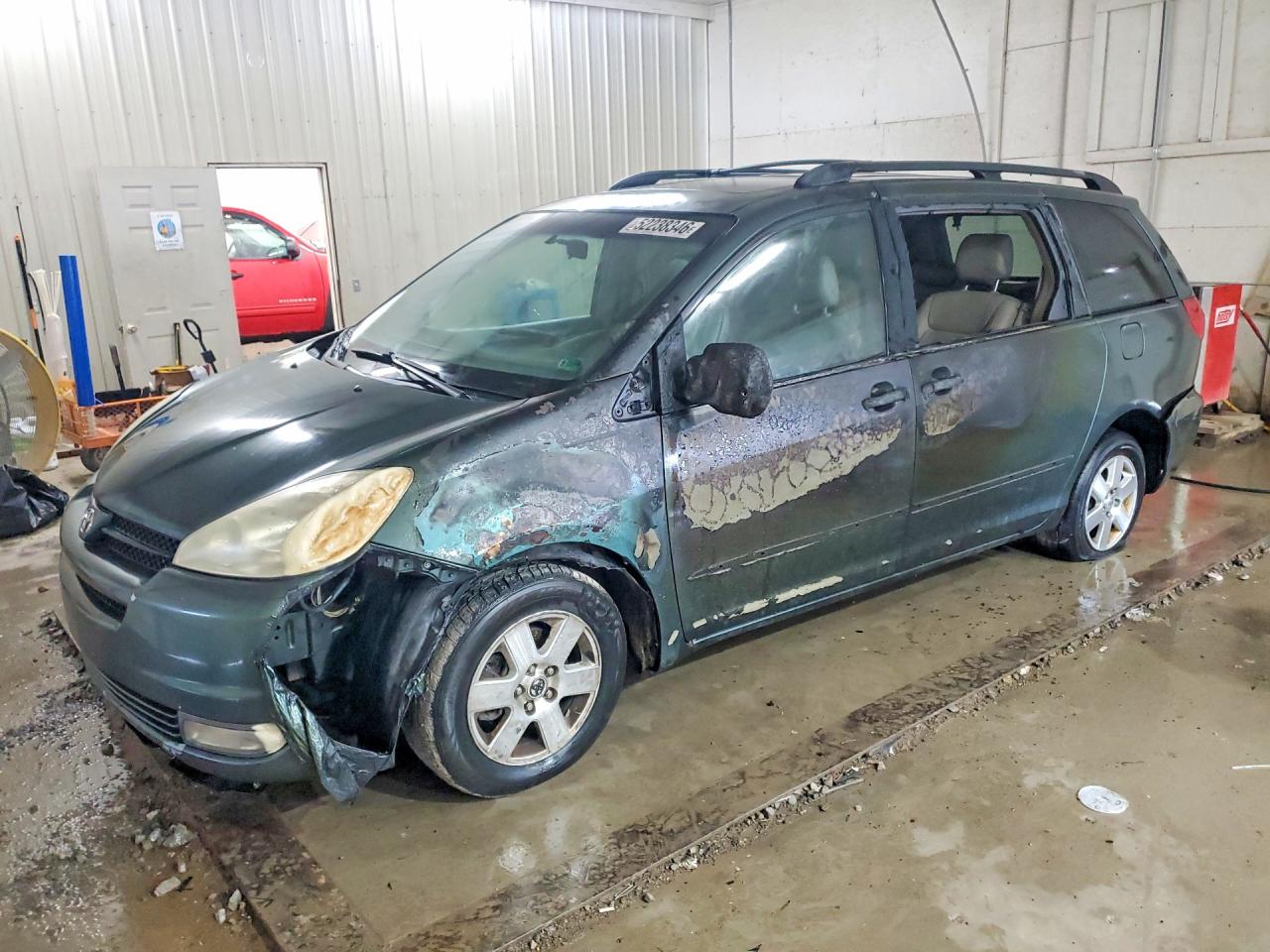 2004 TOYOTA SIENNA