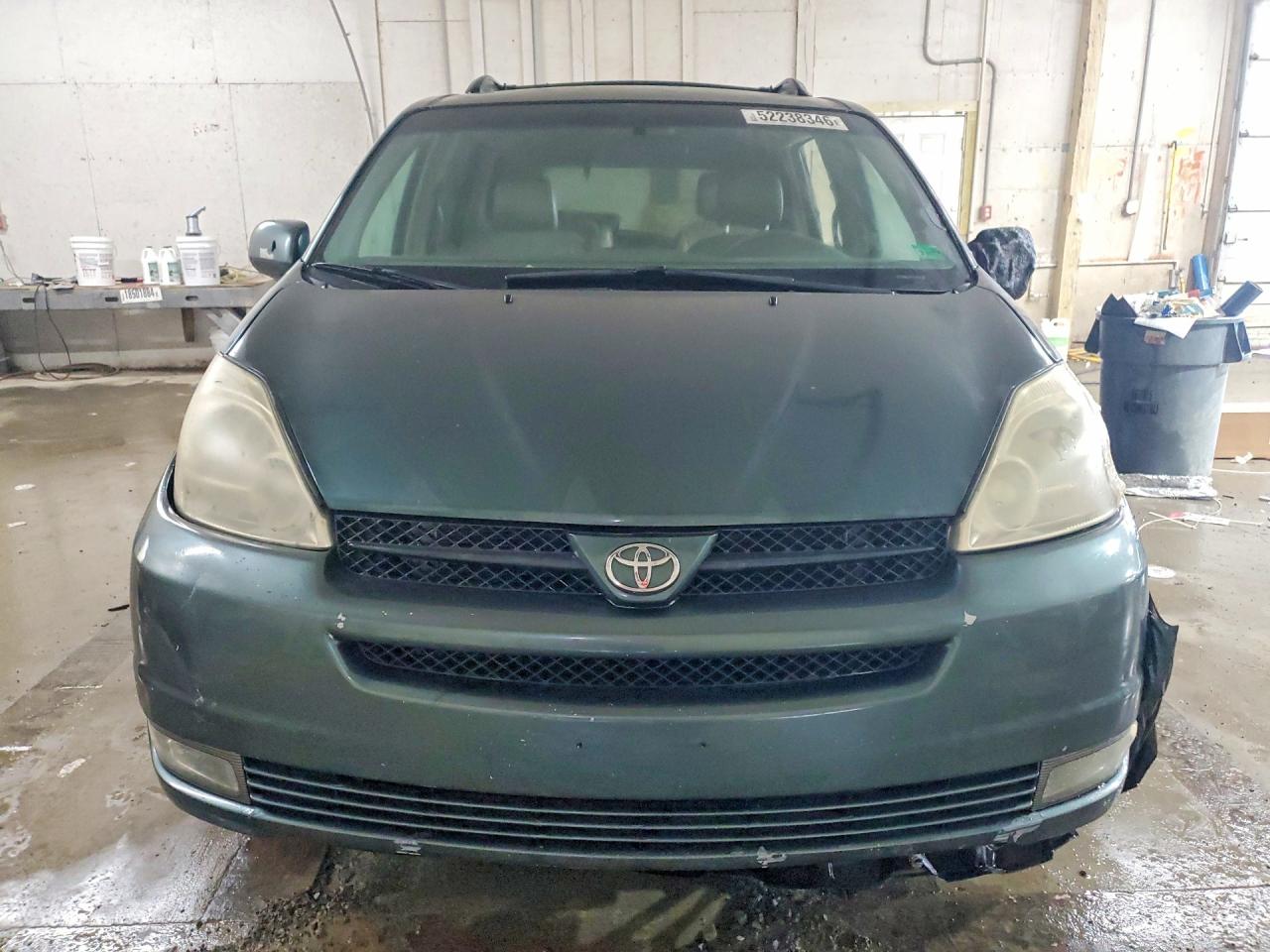 2004 TOYOTA SIENNA