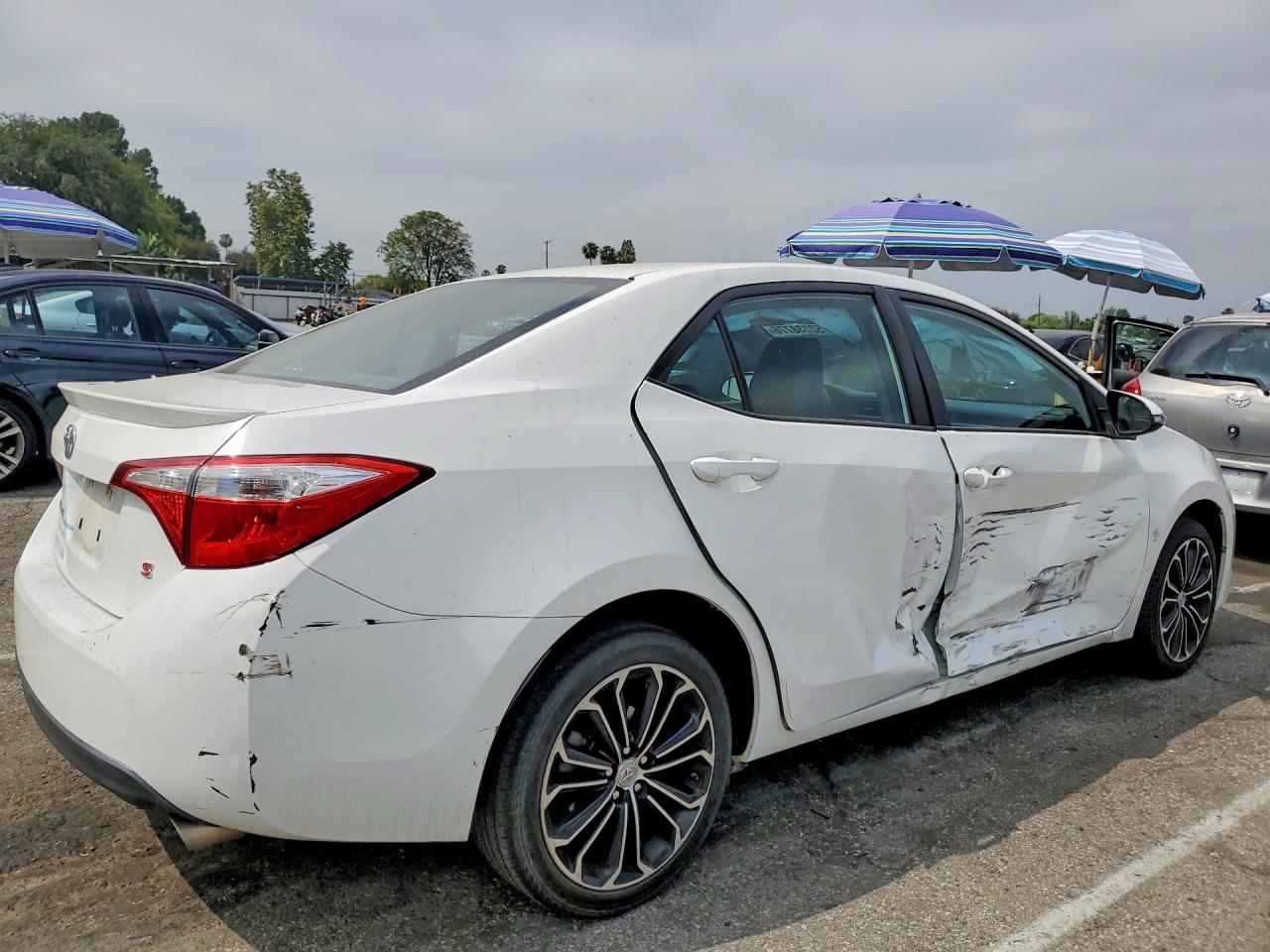2016 TOYT COROLLA