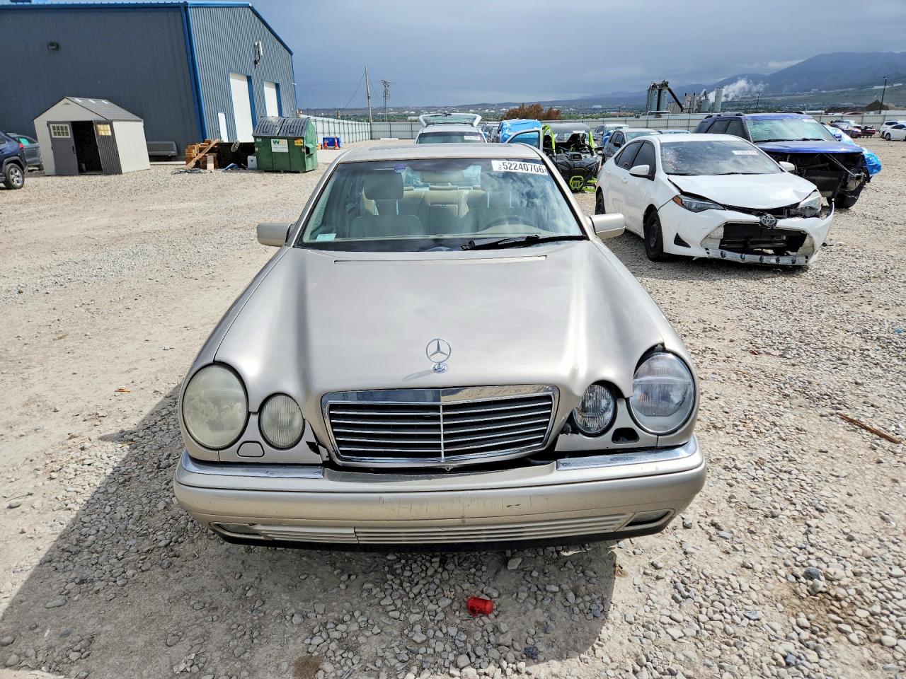 1998 MERCEDES-BENZ E-CLASS