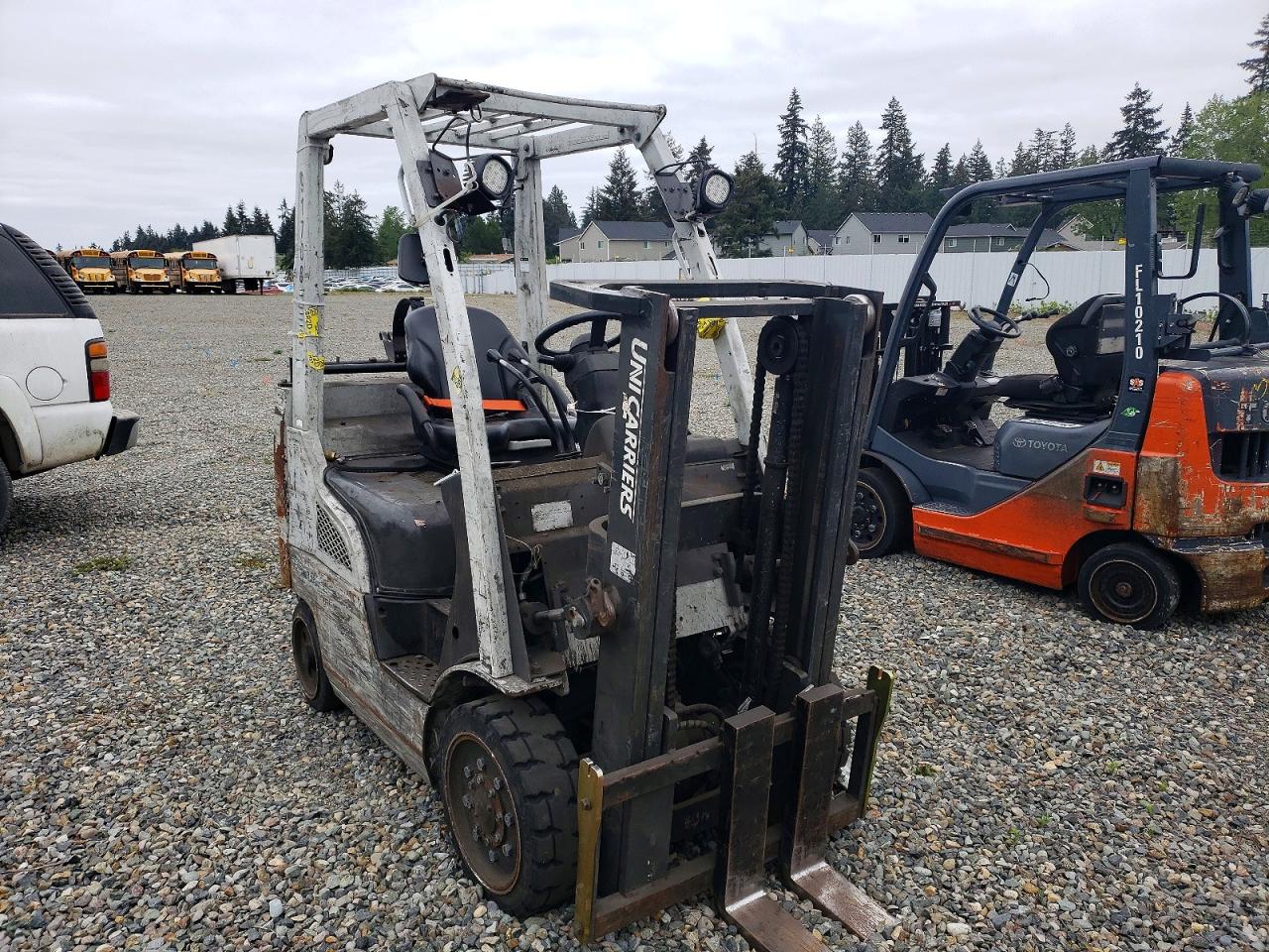 2015 UNICARIERS FORKLIFT
