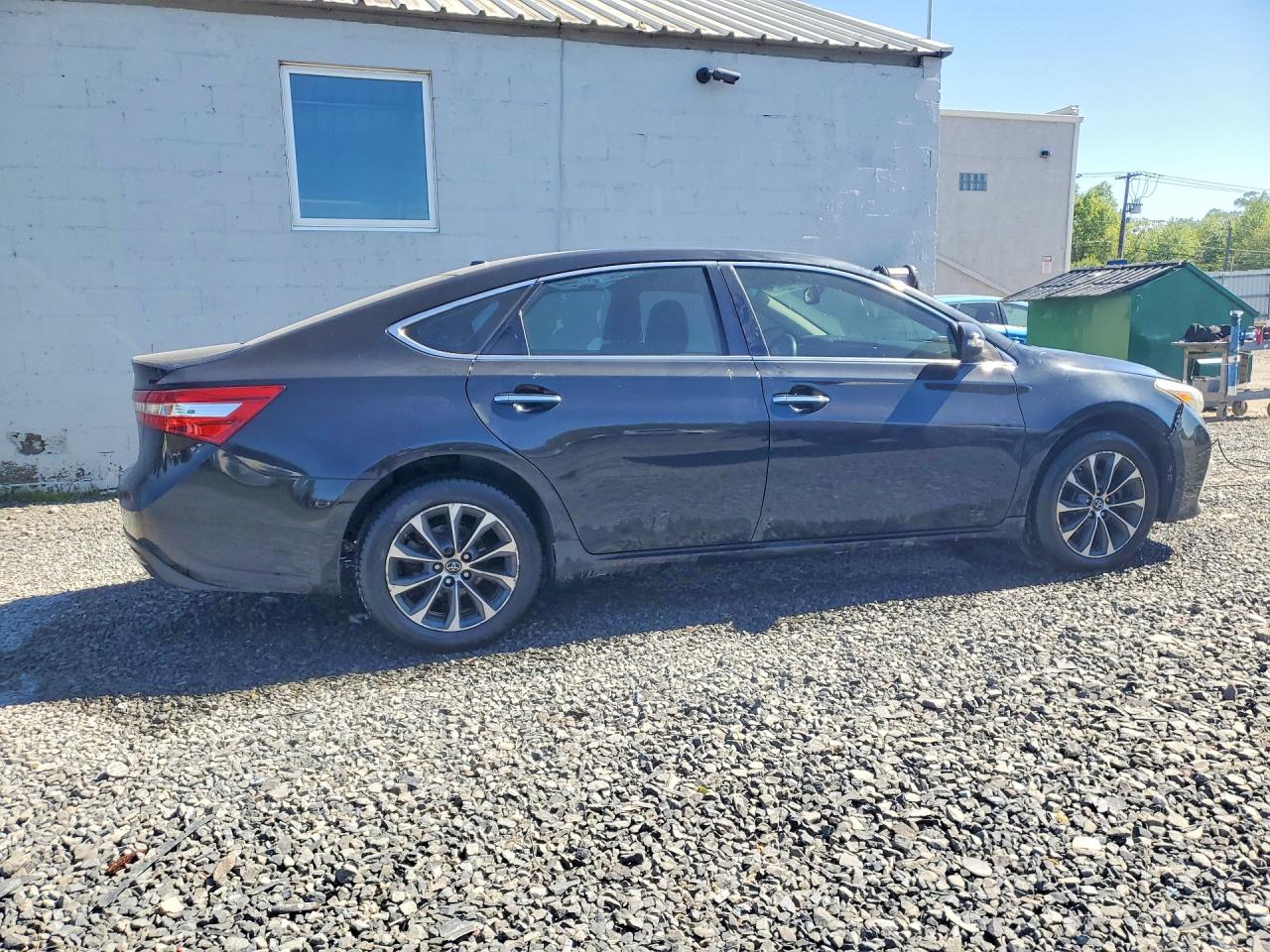 2016 TOYOTA AVALON