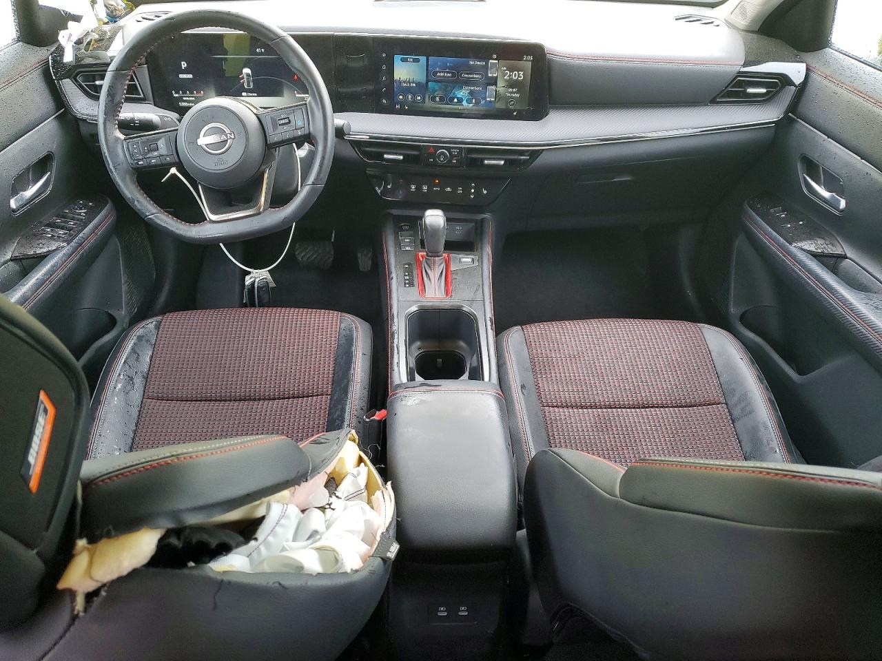 2025 NISSAN KICKS
