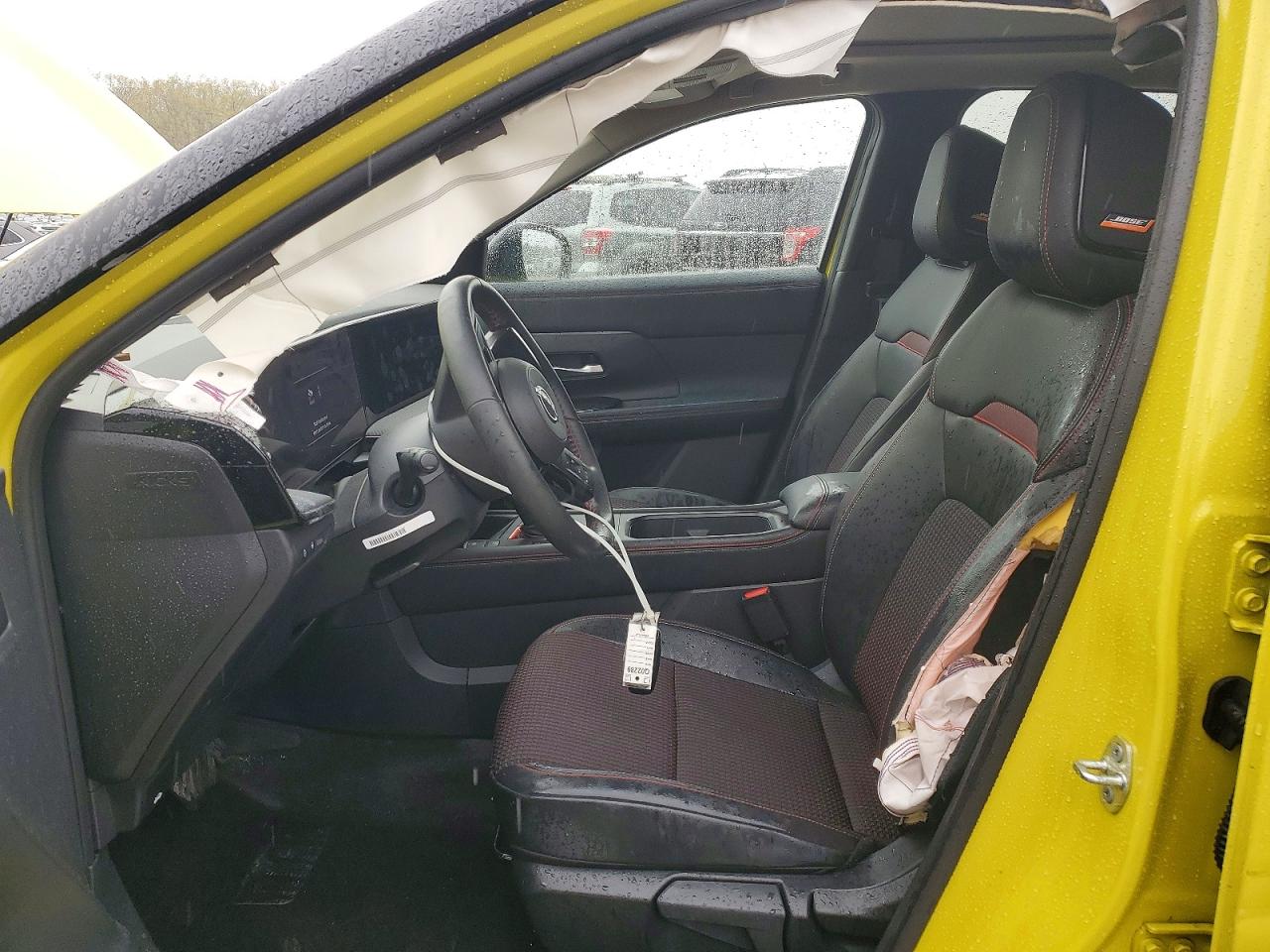 2025 NISSAN KICKS