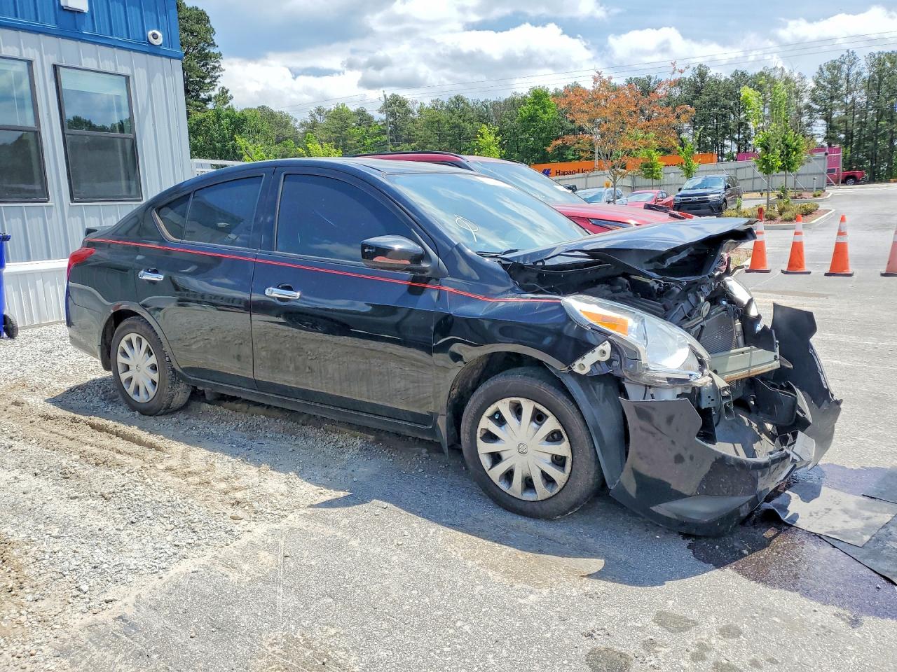 2017 NISSAN VERSA