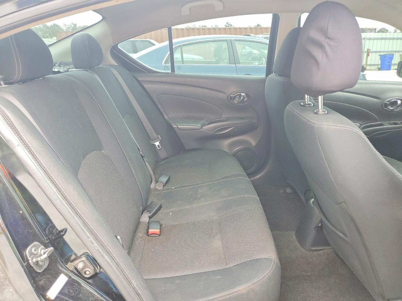 2017 NISSAN VERSA