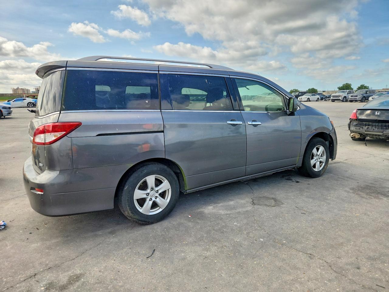 2016 NISSAN QUEST