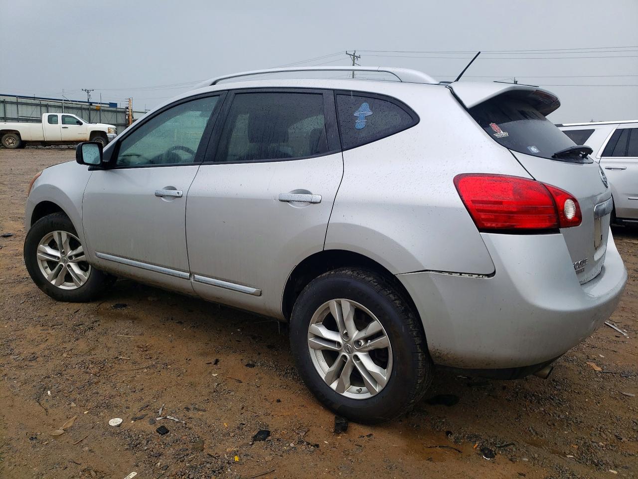 2015 NISSAN ROGUE