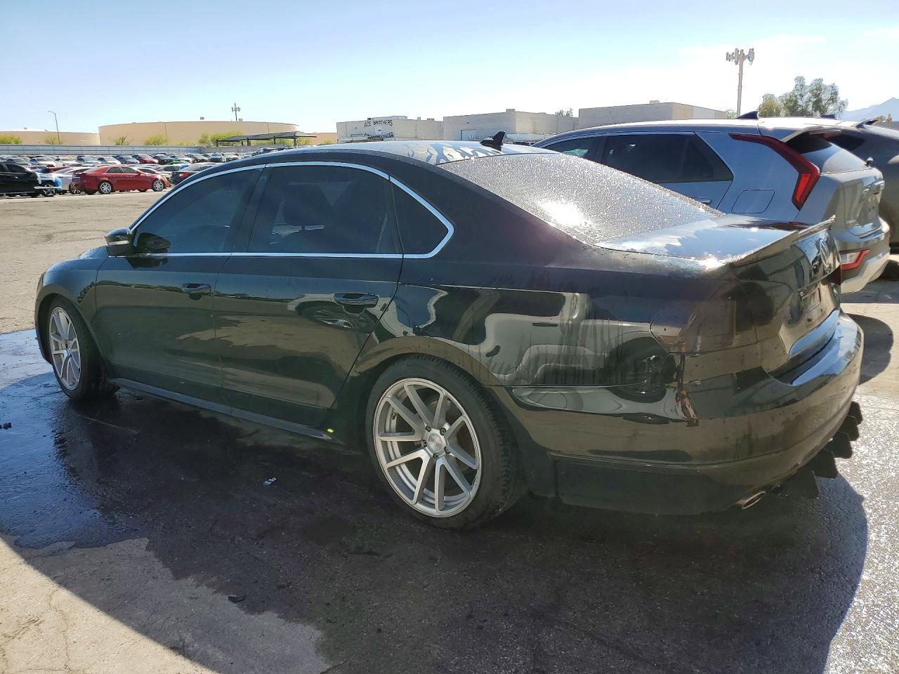 2015 VOLKSWAGEN PASSAT