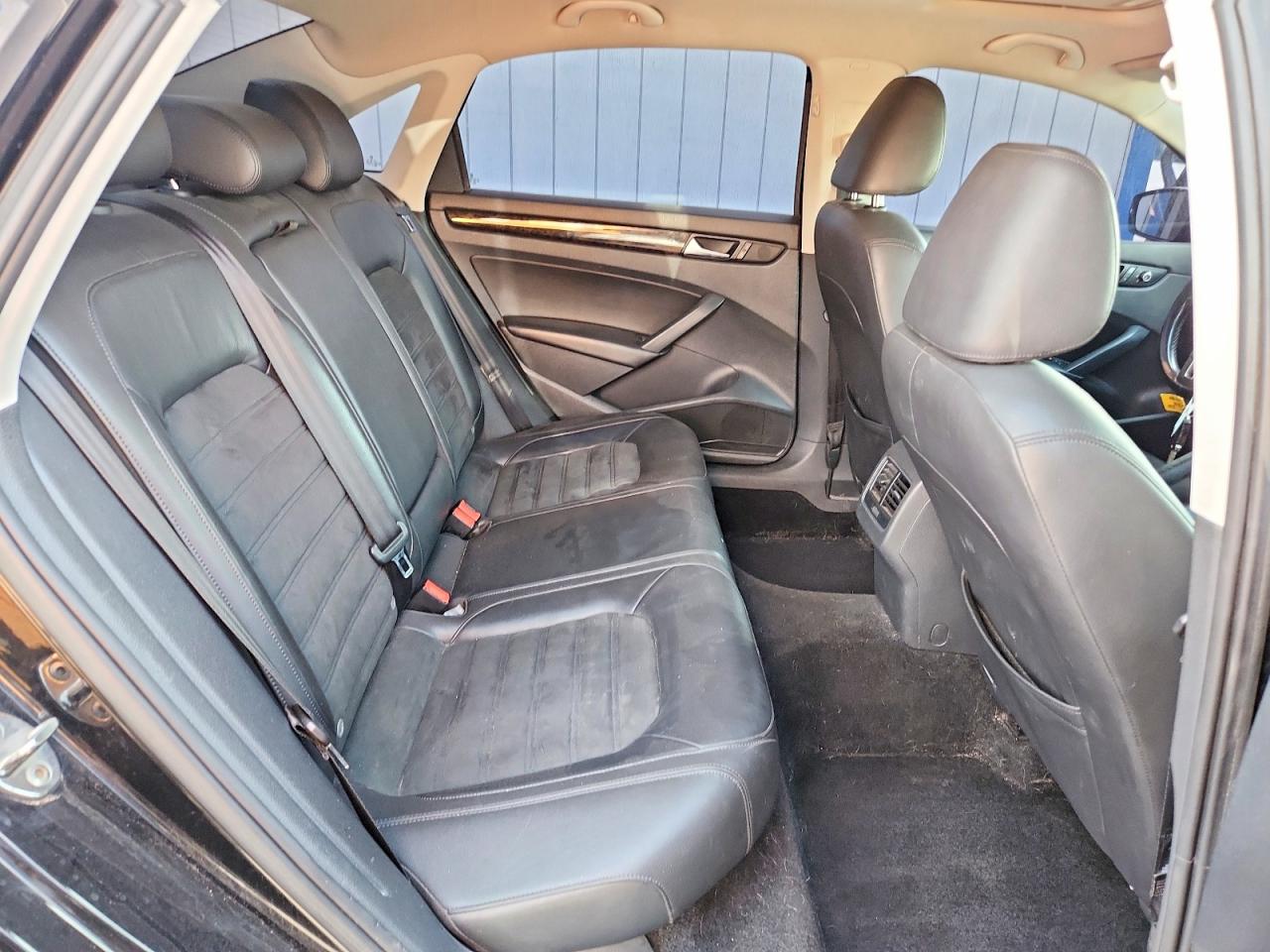 2015 VOLKSWAGEN PASSAT