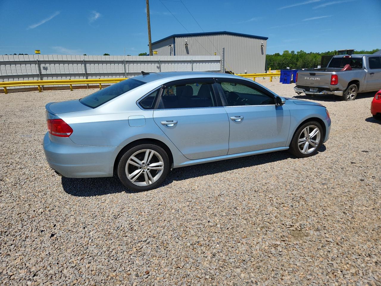 2012 VOLKSWAGEN PASSAT