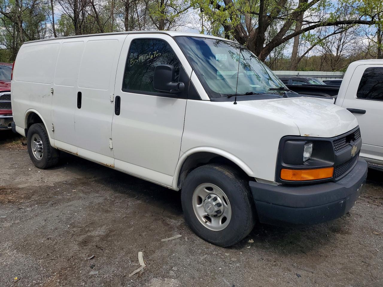 2016 CHEV EXPRESS