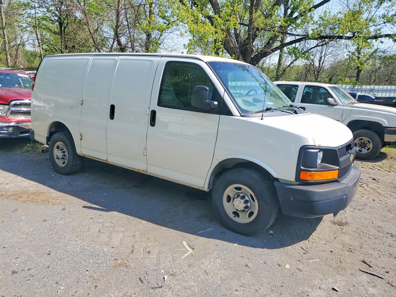 2016 CHEV EXPRESS
