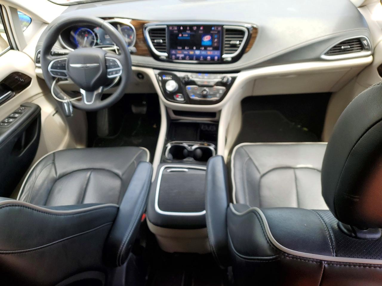2022 CHRYSLER PACIFICA