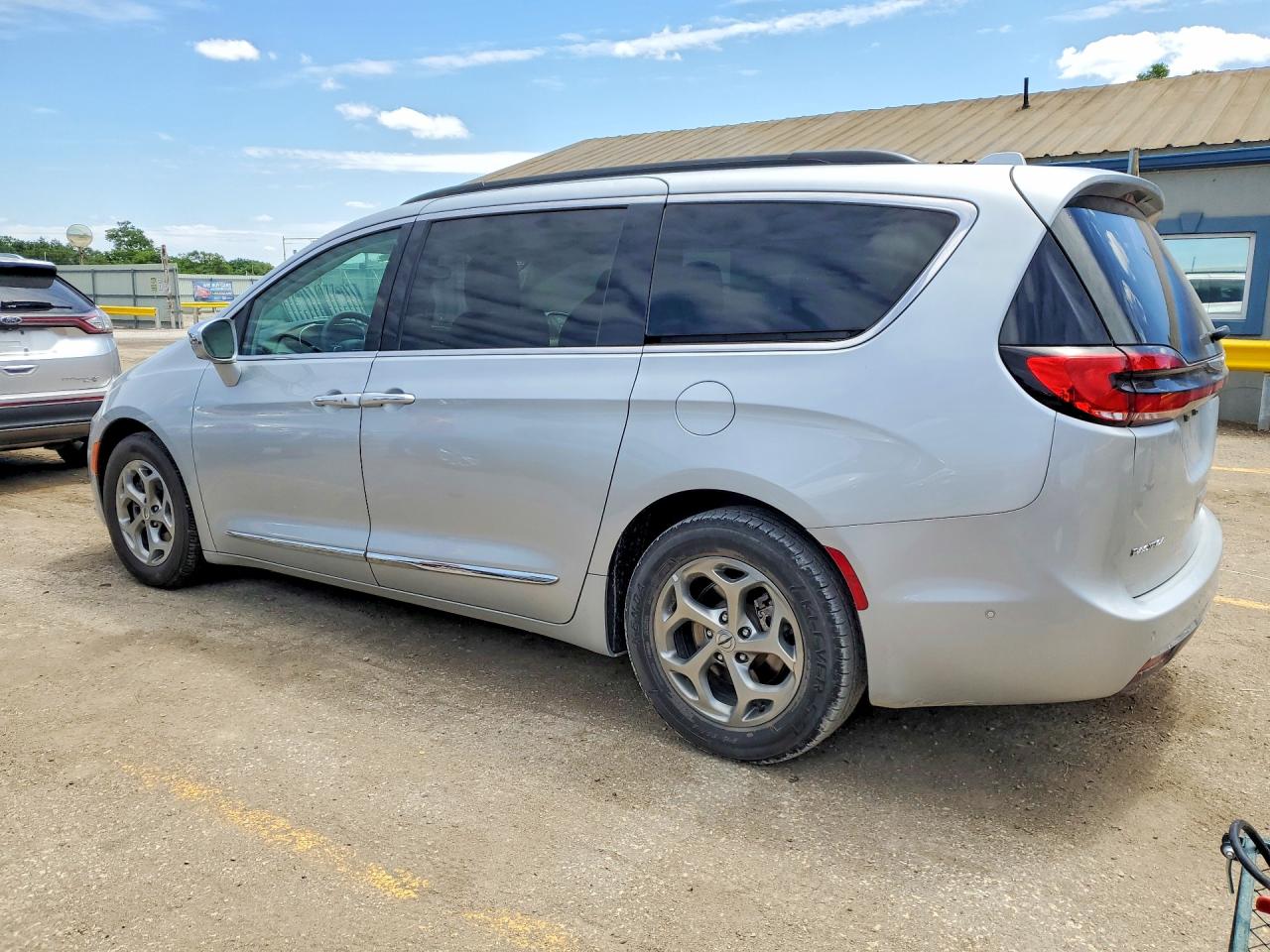 2022 CHRYSLER PACIFICA