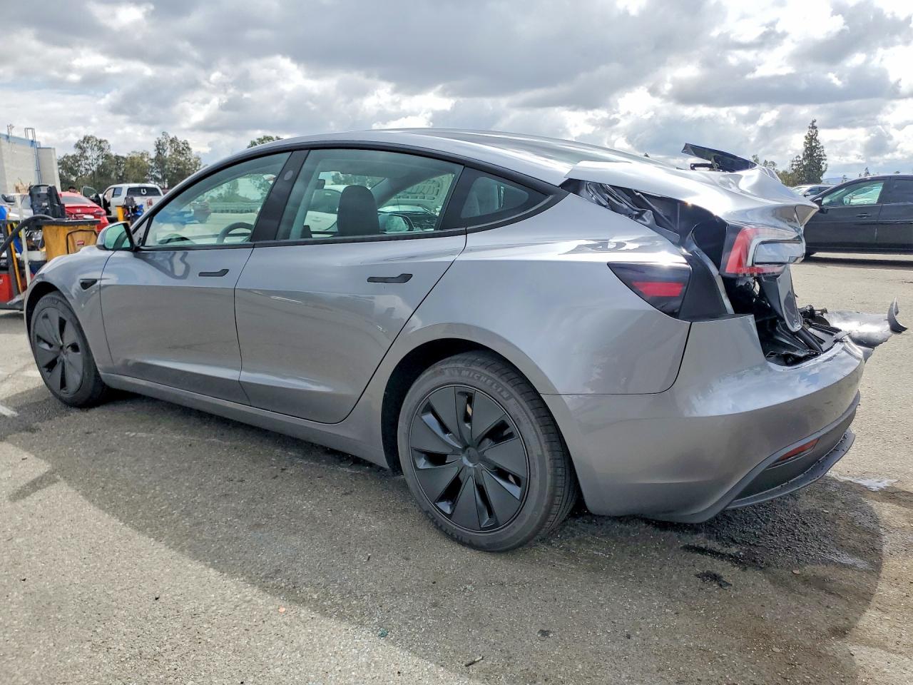 2026 TESLA MODEL 3