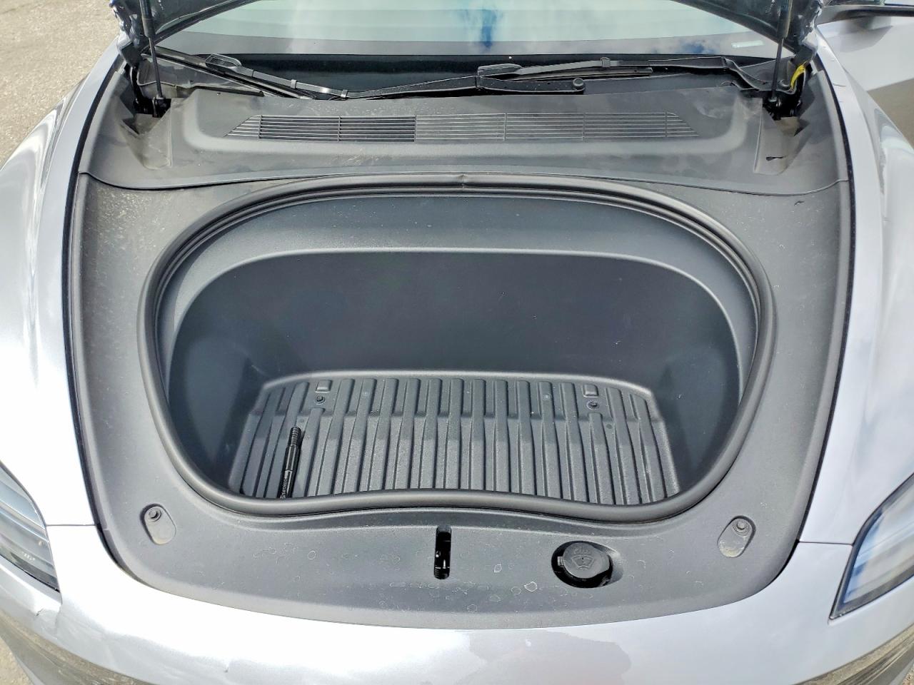 2026 TESLA MODEL 3