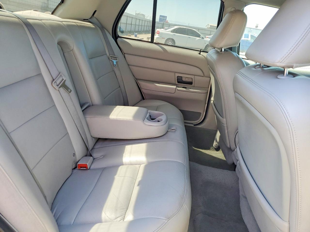 2003 FORD CROWN VIC