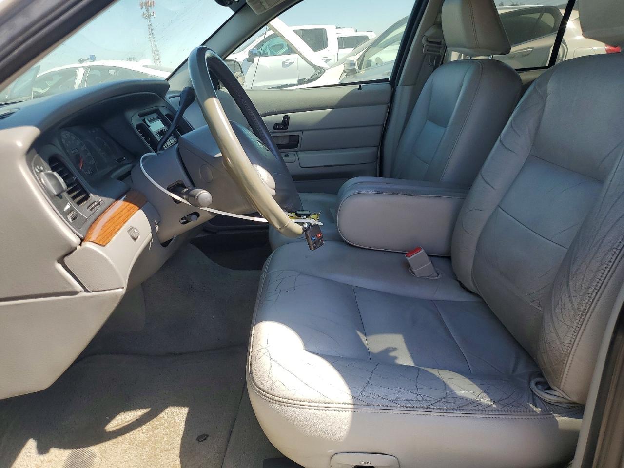 2003 FORD CROWN VIC
