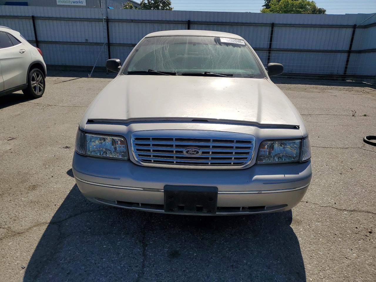 2003 FORD CROWN VIC
