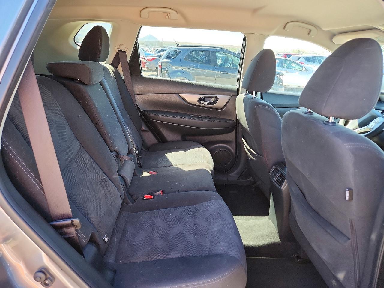 2016 NISSAN ROGUE