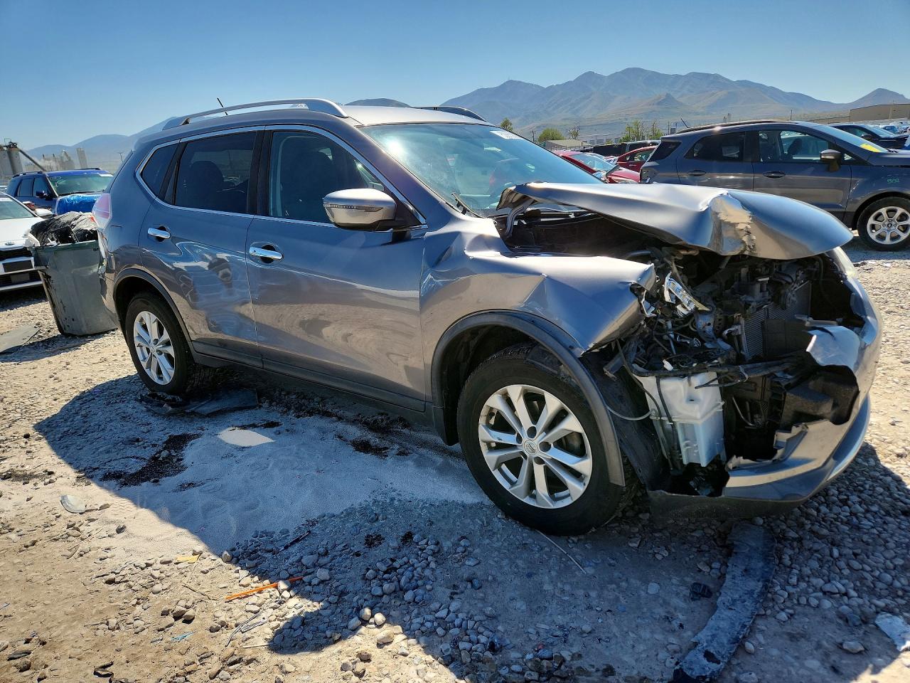 2016 NISSAN ROGUE