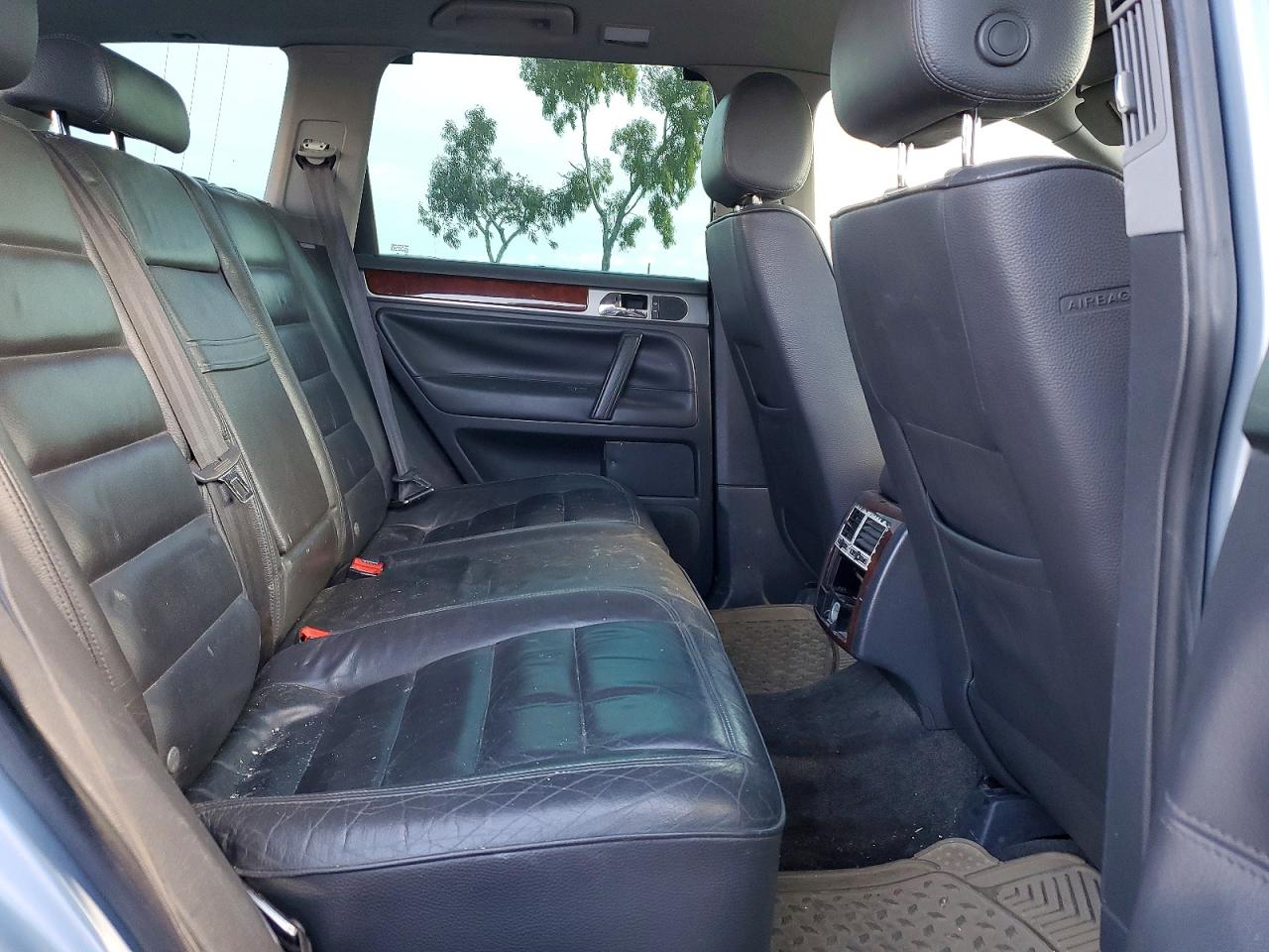 2004 VOLKSWAGEN TOUAREG