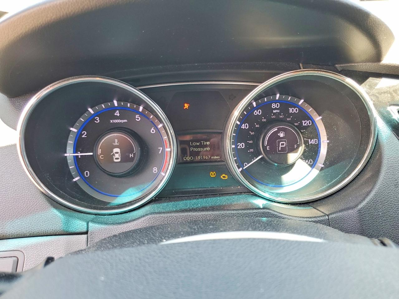 2011 HYUNDAI SONATA