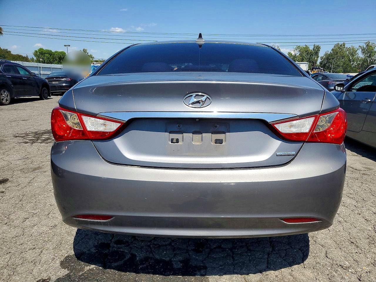 2011 HYUNDAI SONATA