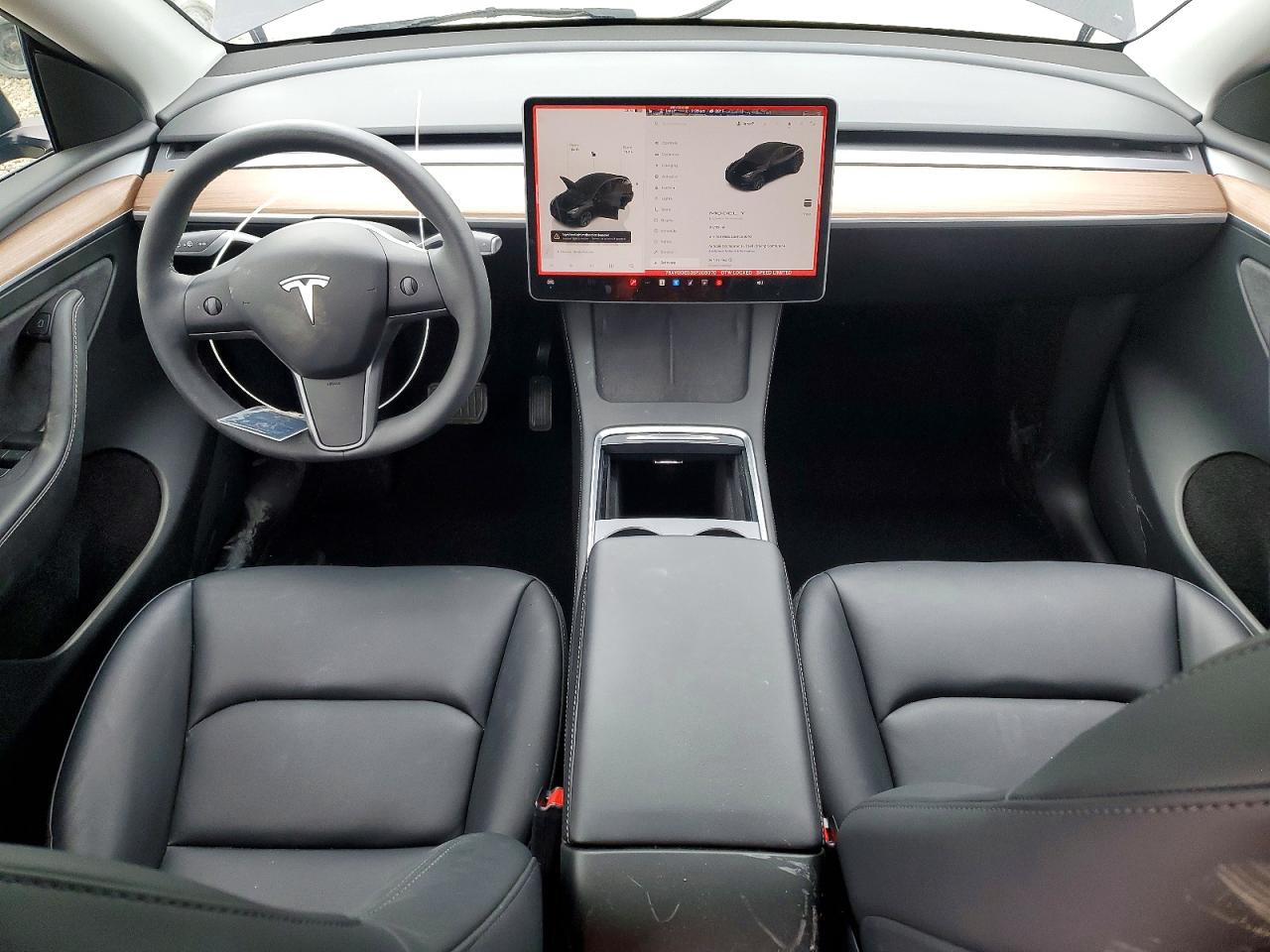 2025 TESLA MODEL Y